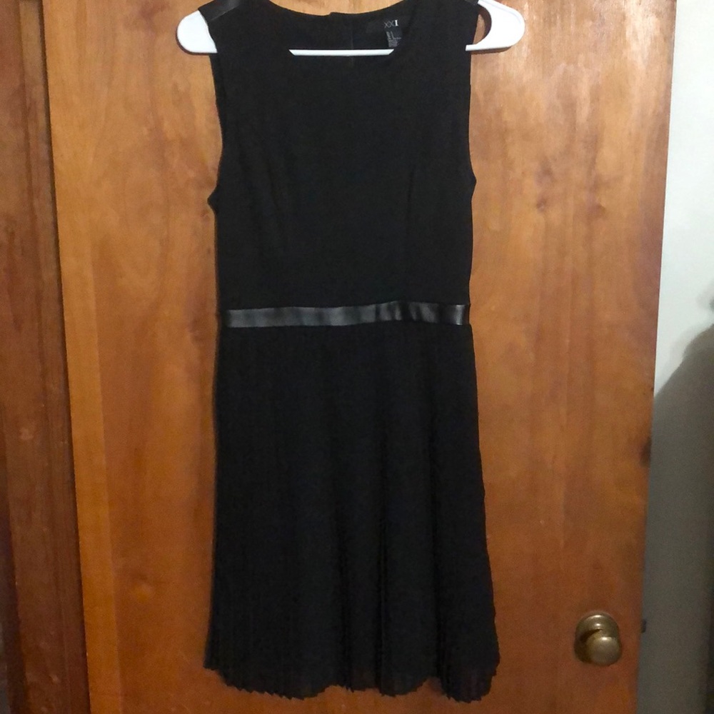 Black forever 21 dress